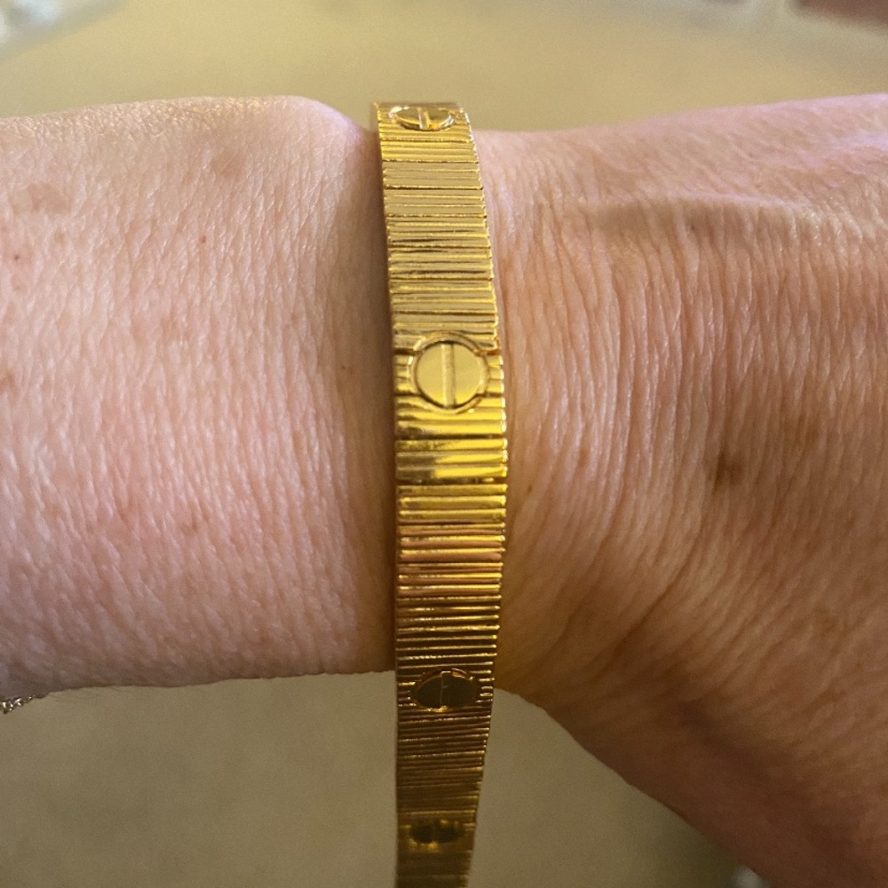 Stylish, gold plated bracelet